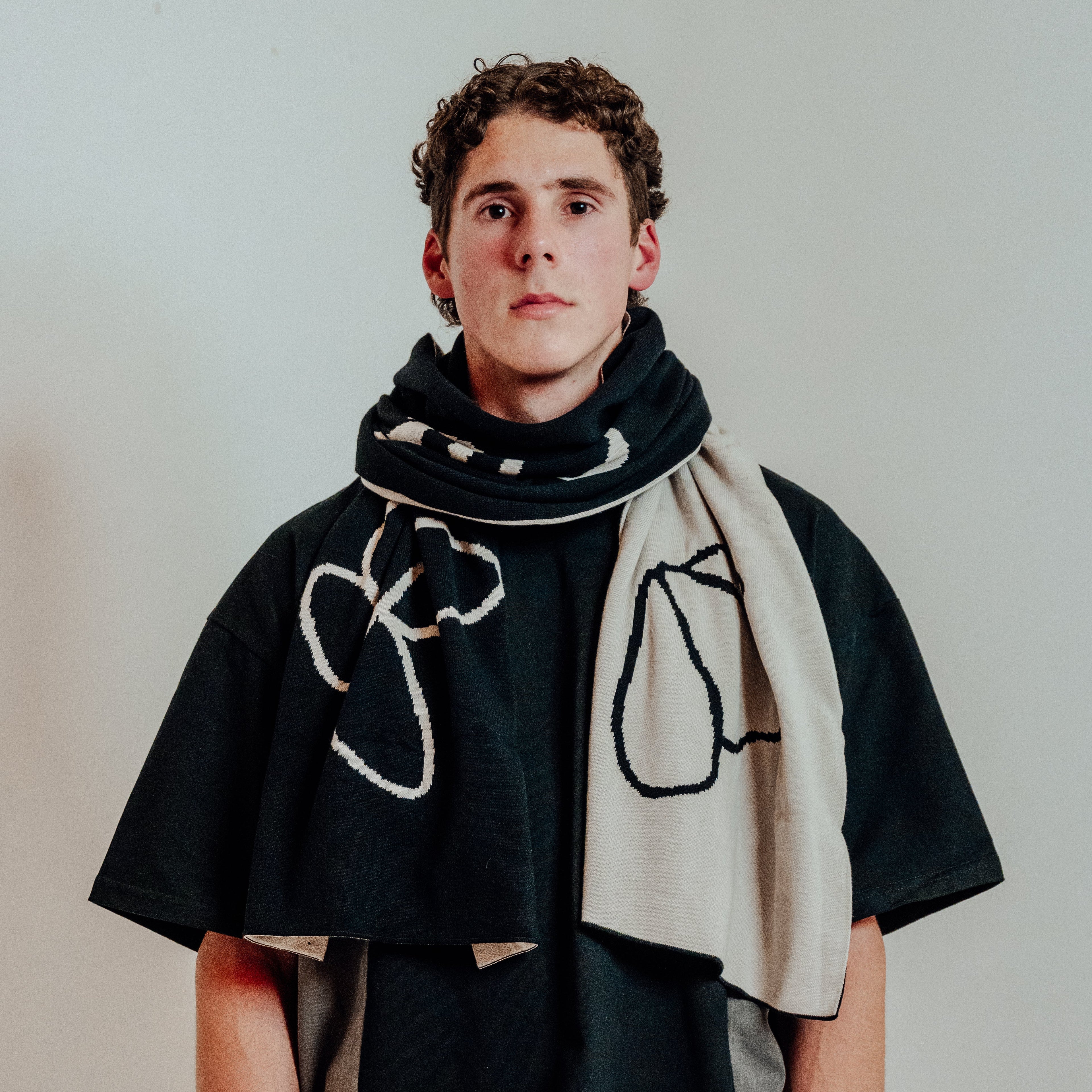 Raven Scarf