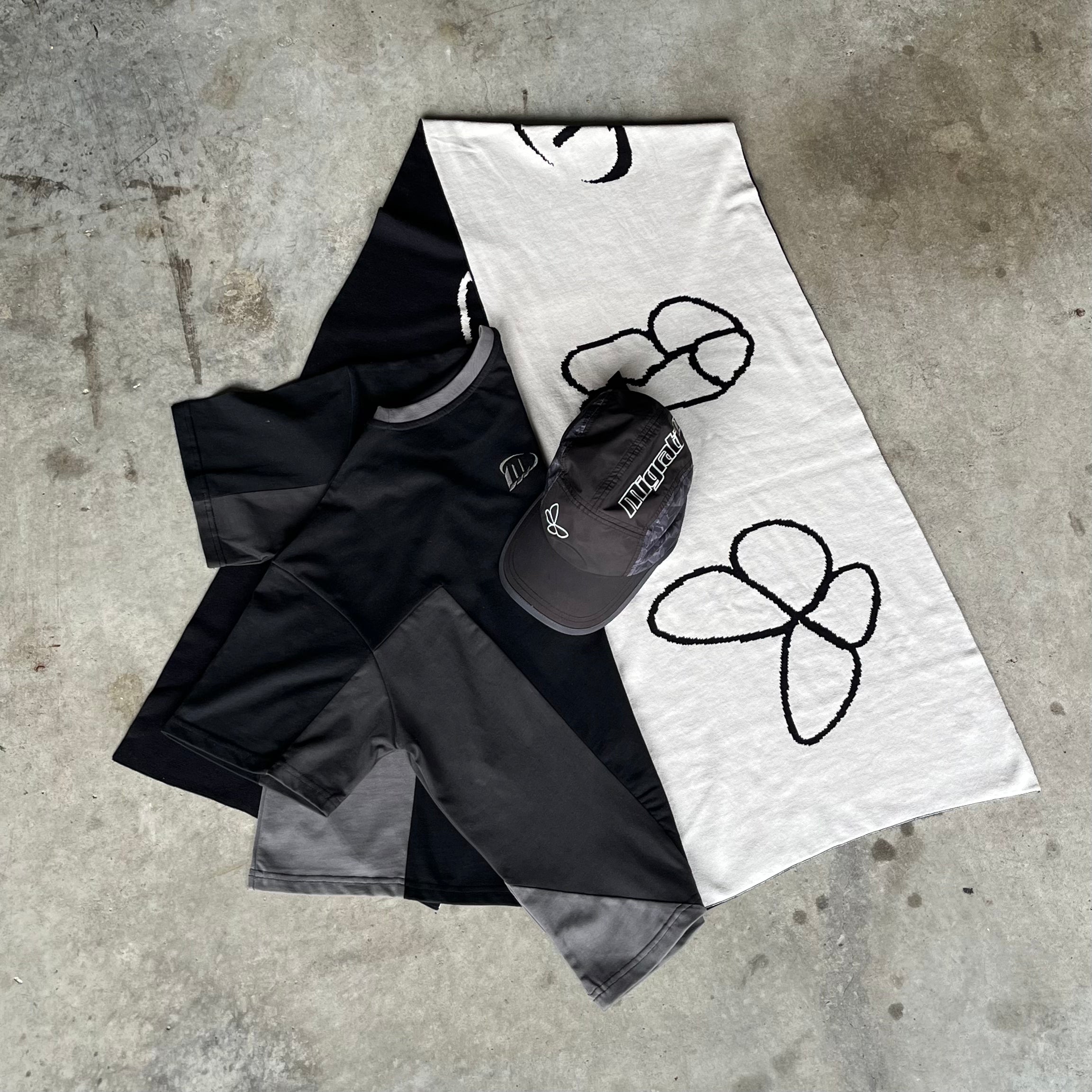 Raven Scarf